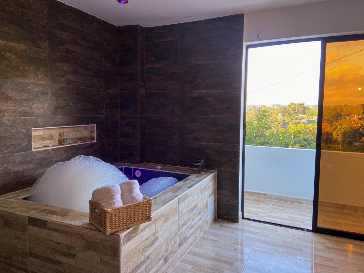 Cabanas Con Jacuzzi Y Chimenea - Casa Floral, Marinilla Extérieur photo