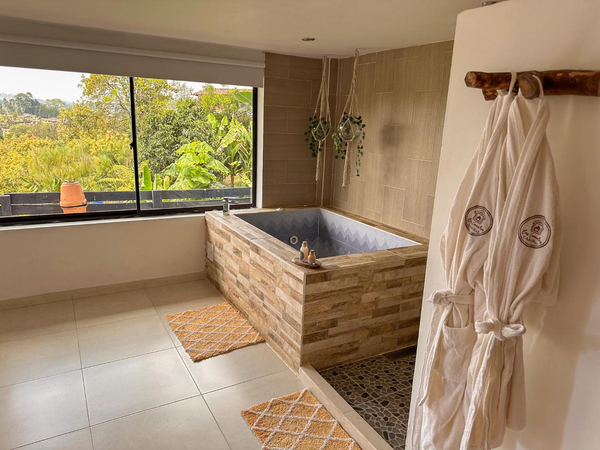 Cabanas Con Jacuzzi Y Chimenea - Casa Floral, Marinilla Extérieur photo