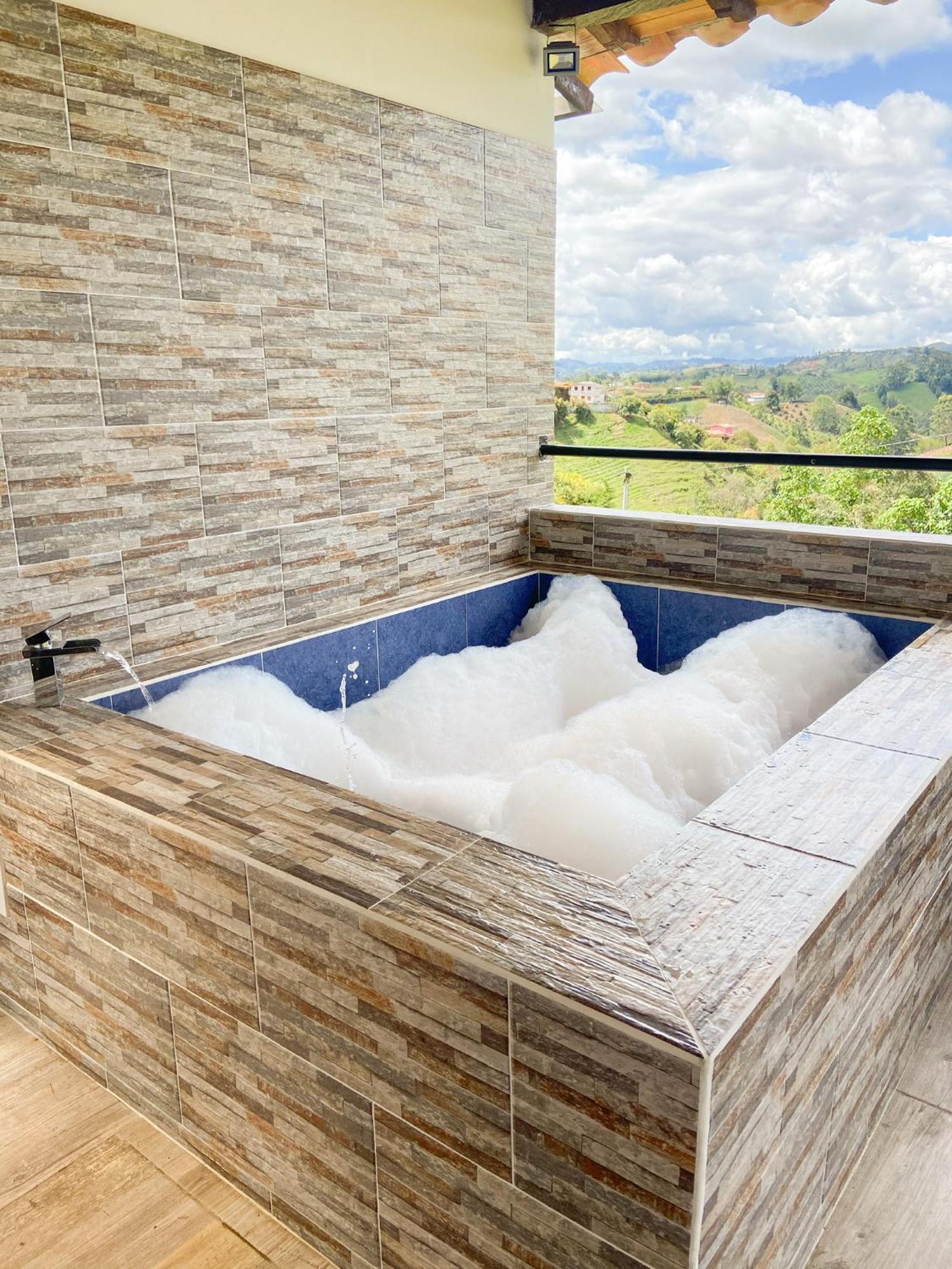 Cabanas Con Jacuzzi Y Chimenea - Casa Floral, Marinilla Extérieur photo